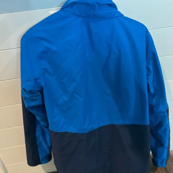 Columbia outgrow interchangeable, two jackets and one boys size extra large